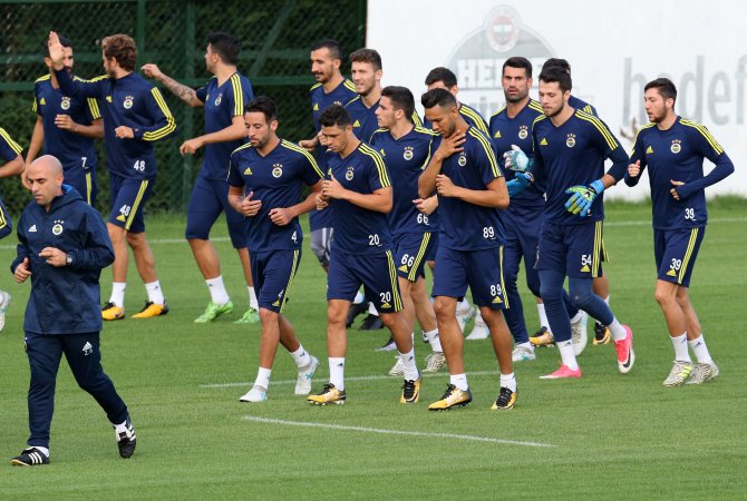 Fenerbahçe, Vardar maçı hazırlıklarını tamamladı