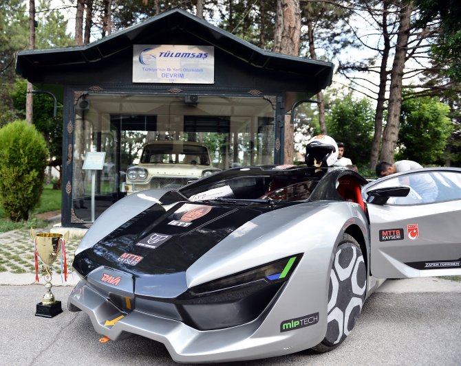 Elektrikli otomobil "MTTB-Dava", "Devrim" ile buluştu