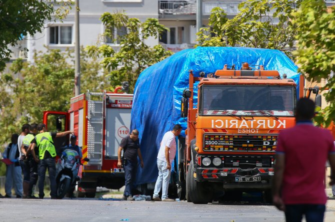 GÜNCELLEME - İzmir'de cezaevi servisinin geçişi sırasında patlama