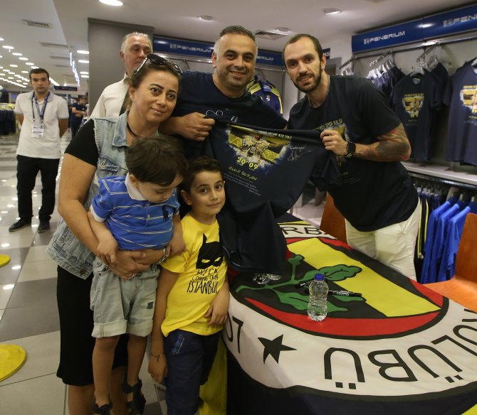 Ramil Guliyev, Fenerbahçeli taraftarlarla buluştu