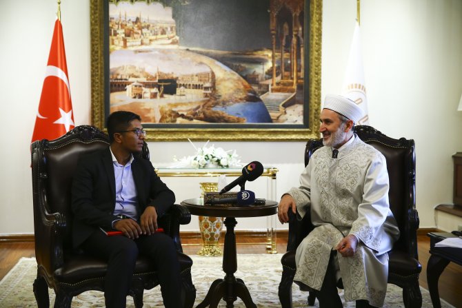 Keleş, Avrupa Rohingya Konseyi Başkanı Kyaw'ı kabul etti