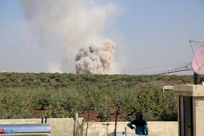 İdlib'e şiddetli hava saldırıları sürüyor