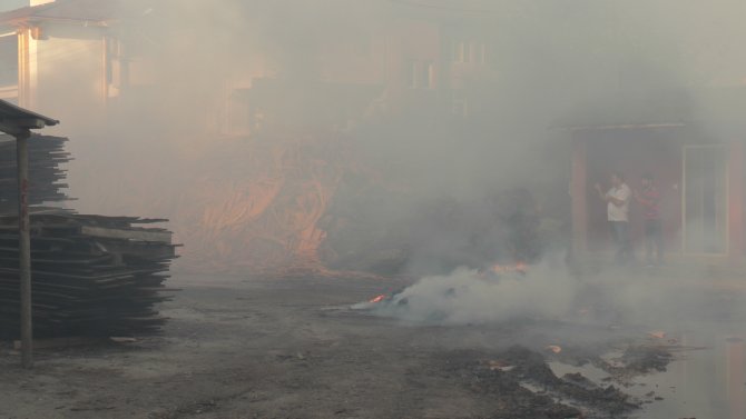 Düzce'de fabrika yangını