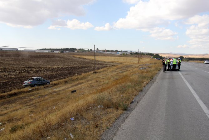 Hafik'te trafik kazası: 2 yaralı