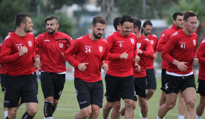 Samsunsporlu futbolculardan galibiyet sözü