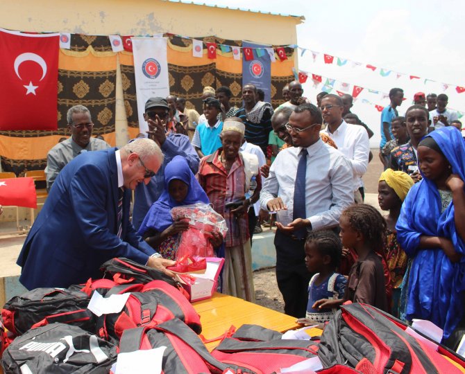 TİKA'dan Cibutili öğrencilere destek