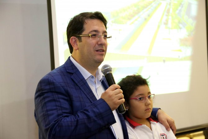 Belediye öğrencilere aşure ikram etti