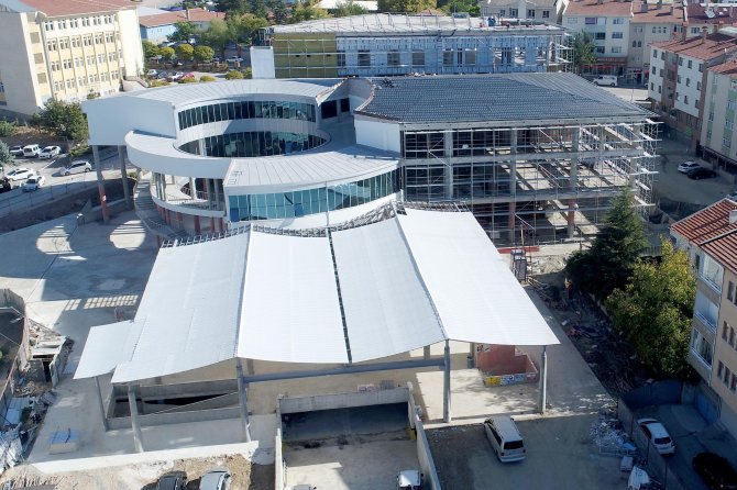 Gölbaşı'nın modern pazar yeri ve otoparkında sona doğru