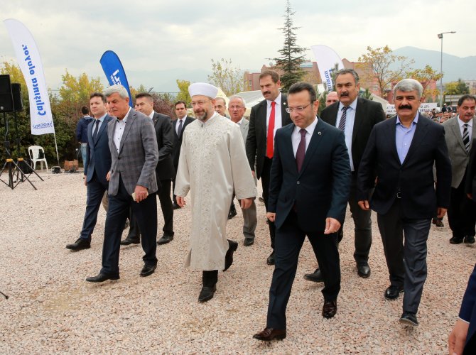 Dini Yüksek İhtisas Merkezi'nin yeni binasının temeli atıldı