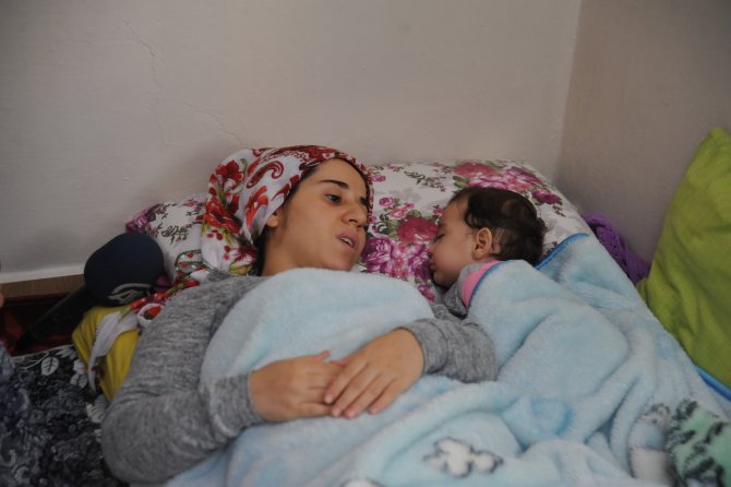 "Anne sen çok yemek ye bacağın hemen büyüsün"