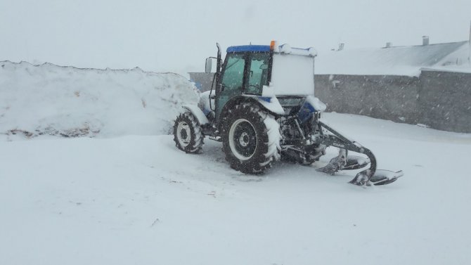 Kars'ta kar yağışı etkili oldu