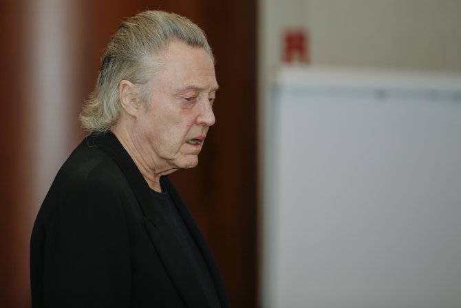 "Şans eseri oyunculuk yapmaya başladım"