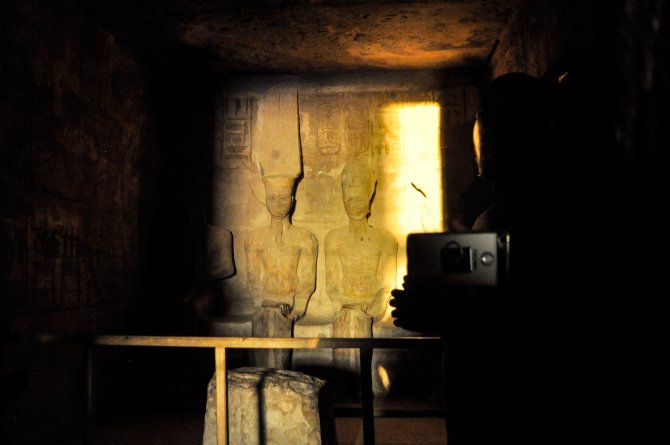 Mısır'da II. Ramses'e güneş vurdu