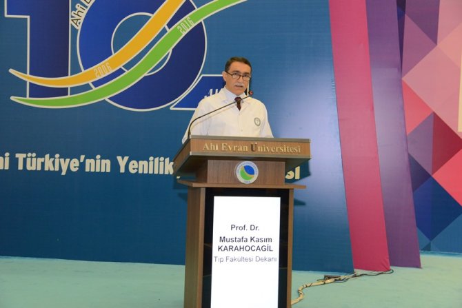 AEÜ'de Tıp Fakültesi öğrencileri beyaz önlük giydi