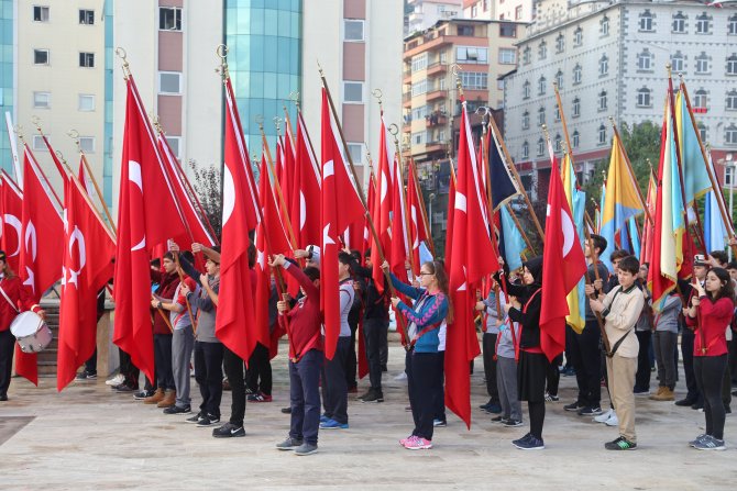 Büyük Önder Atatürk'ü anıyoruz