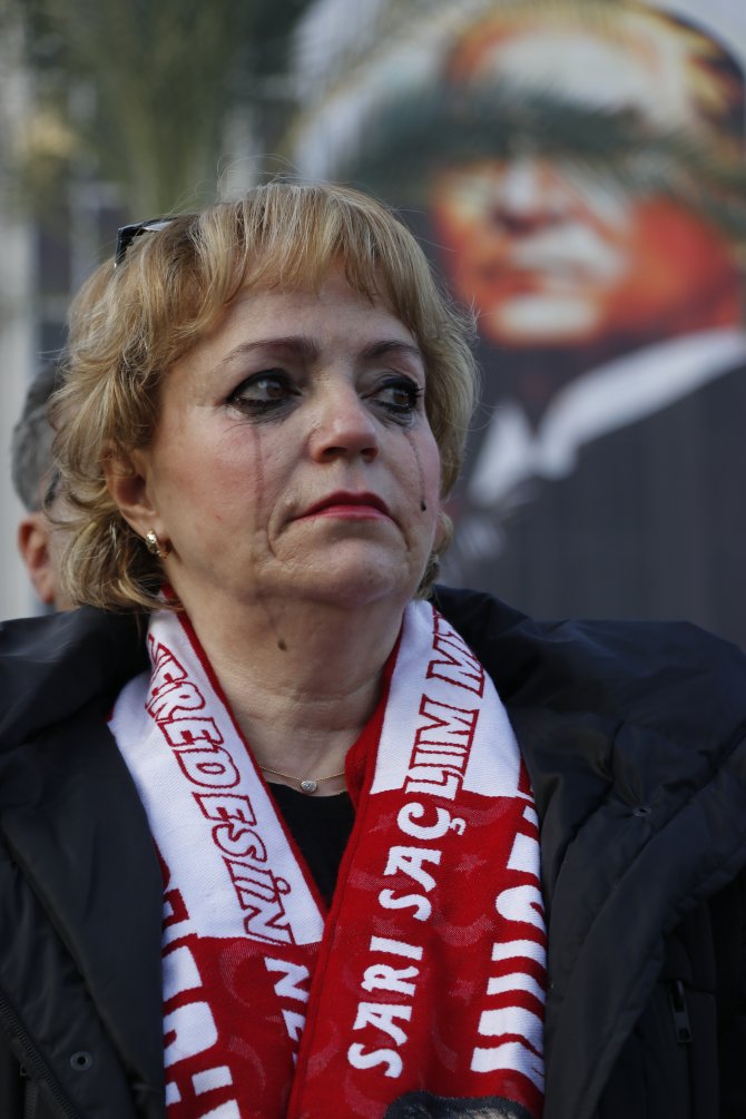 Büyük Önder Atatürk'ü anıyoruz