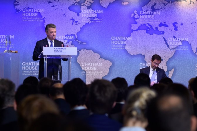 Kolombiya Devlet Başkanı Santos'tan Venezuela açıklaması