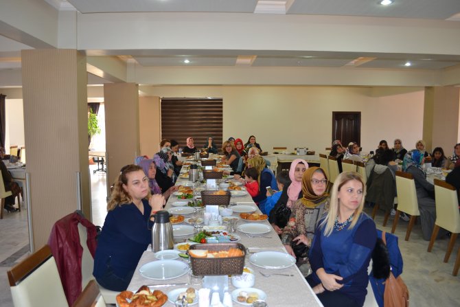 Aksaray'da şehit yakınları ve gaziler kahvaltıda buluştu