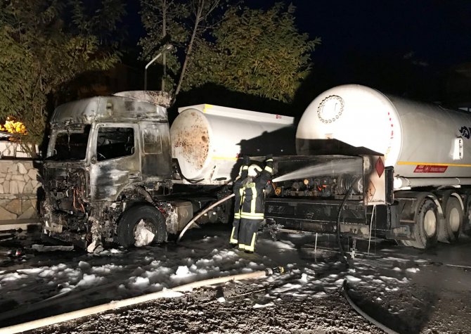 Denizli'de akaryakıt istasyonunda patlama: 1 yaralı