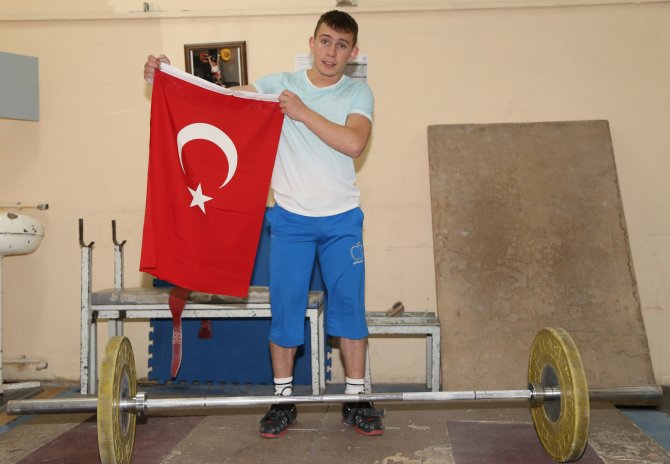 23 güne iki Avrupa şampiyonluğu sığdırdı