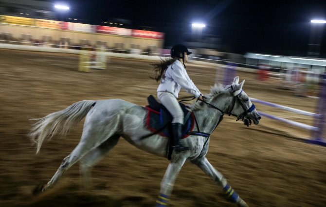 Gazze'de engel atlama şampiyonası