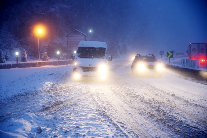 Düzce'nin yüksek kesimleri beyaza büründü