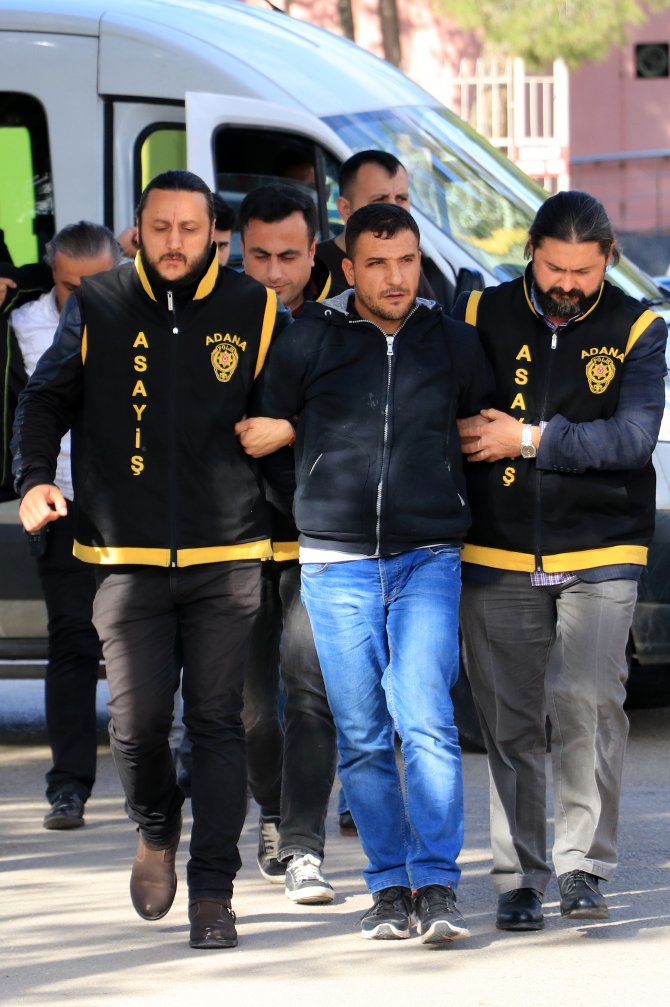 GÜNCELLEME 2 - Ablasını ve yeğenlerini silahla rehin aldı