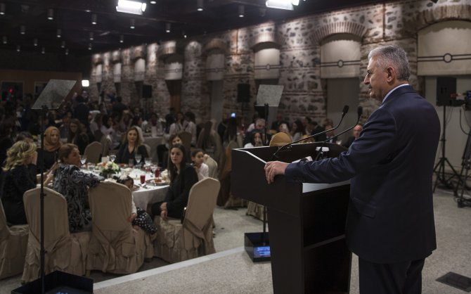 Başbakan Yıldırım öğretmenlerle buluştu