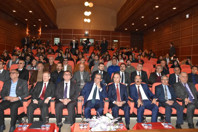 Diyarbakır'da "Yeni Türkiye, Yeni Ortadoğu ve Yeni Dünya Çalıştayı"