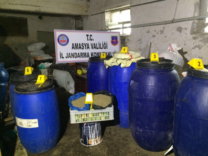 Amasya'da 5 ton sahte içki ele geçirildi