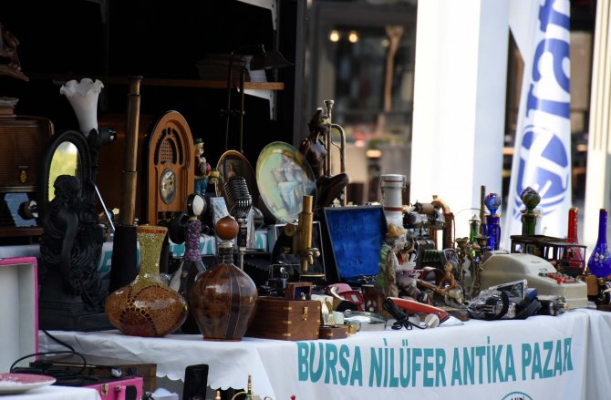 Bit pazarında musluk ararken antikacı oldu