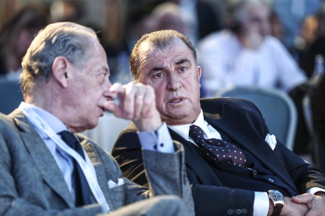 "Toplum olarak spor yapmayı sevmiyoruz"