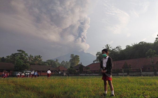 Bali Adası'nda Agung Yanardağı'ndaki volkanik hareketlilik