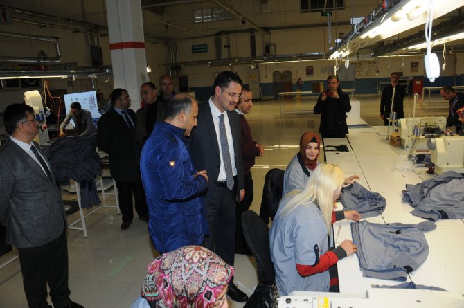 Vali Haktankaçmaz Bahşılı'yı ziyaret etti