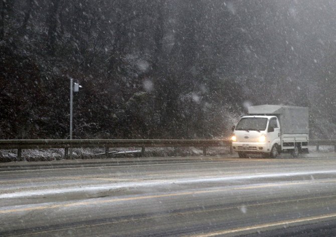 Bolu Dağı'nda yoğun kar yağışı