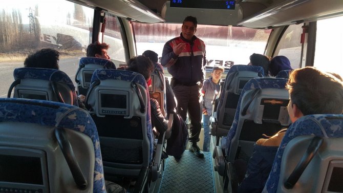 Beyşehir'de okul servis araçları denetlendi