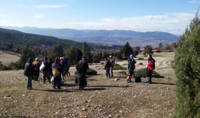 GÜNCELLEME - Ormanda kaybolan kişinin cesedi bulundu