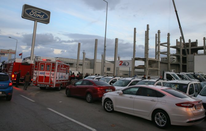 GÜNCELLEME - İzmir'de inşaatta kaza: 1 ölü, 1 yaralı