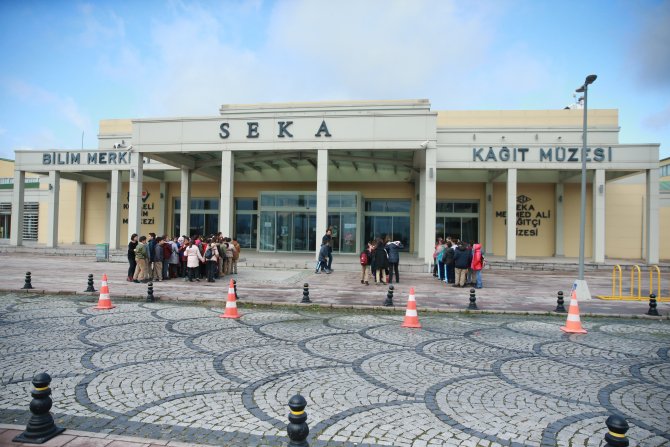 "Kağıdın 80 yıllık serüveni dünyanın ilgisini çekiyor"