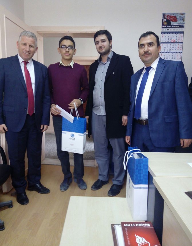 Beypazarı'nda başarılı öğrencilere ödül