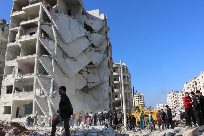 İdlib'deki patlamalarda ölü sayısı 32'ye çıktı