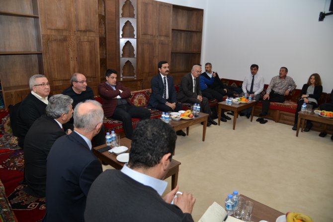 Bahçeci, belediye meclisi üyeleriyle buluştu