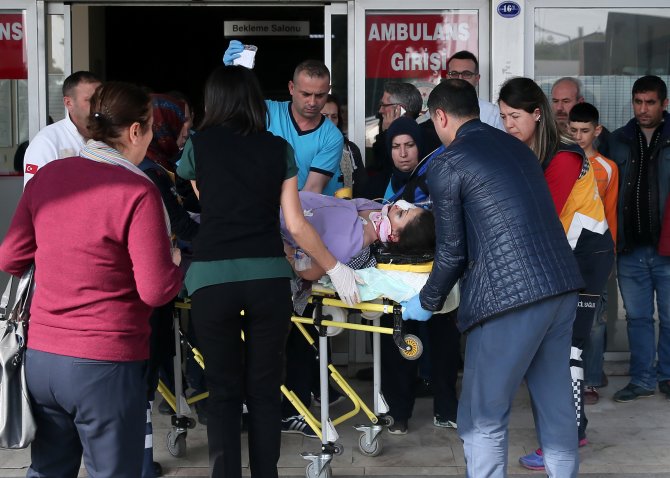 GÜNCELLEME - İzmir'de bir okulun kazan dairesinde patlama