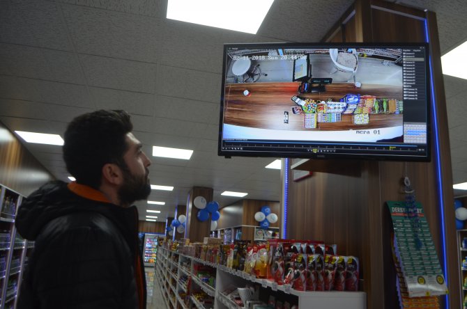 Aydın'da dolandırıcılık güvenlik kamerasında