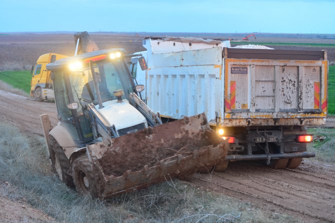 GÜNCELLEME 3 - Şanlıurfa'da askeri araç dereye devrildi