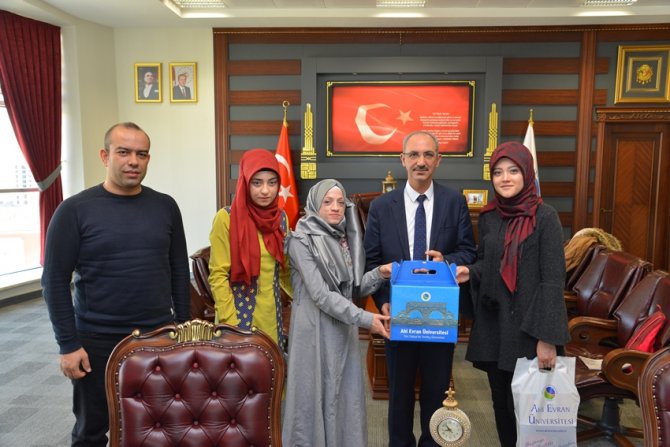 Öğrencilerin kitap talebine destek