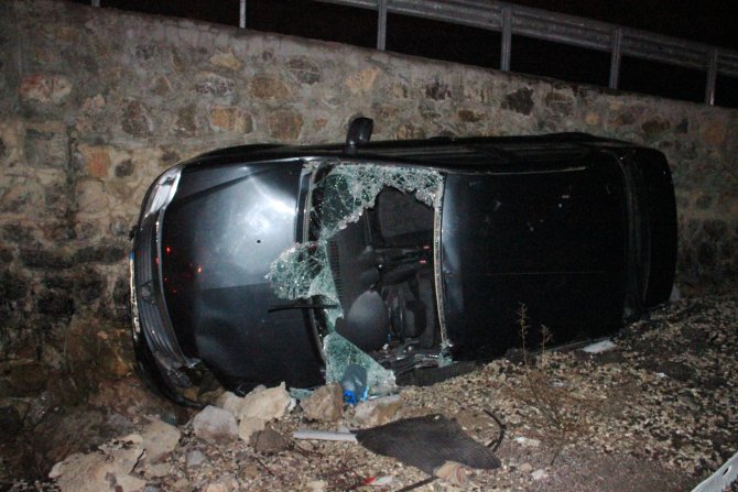 Seydişehir'de otomobil şarampole devrildi: 5 yaralı