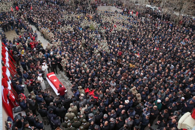 Şehitlerimizi uğurluyoruz