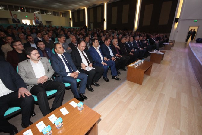 Beyşehir'de 5 ilçenin muhtar ve çiftçileri buluştu