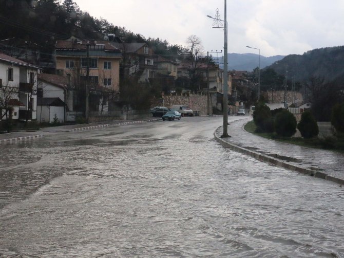 Bolu'da dolu etkili oldu